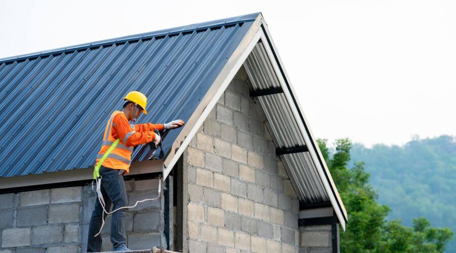Professional residential roofers in Ohiowa, NE